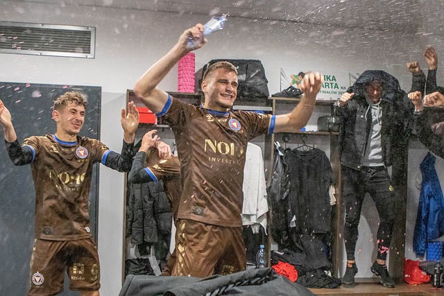 申京表示球隊狀態不佳要吸取教訓真是不巧.